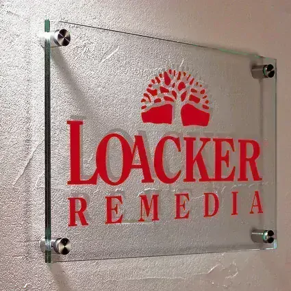 Skleněná informační tabulka A4 (210×297mm)