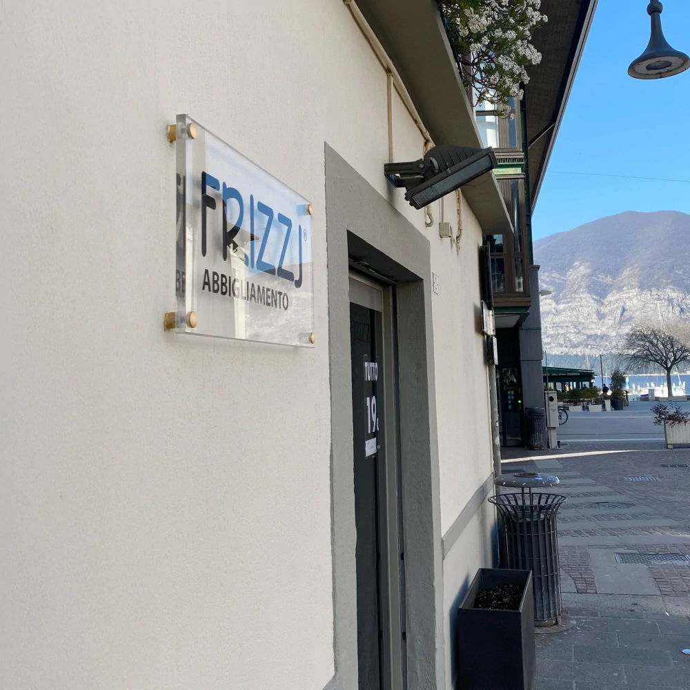 Distanční šroub Mix alu 18/18 Stříbrná matná (AR)