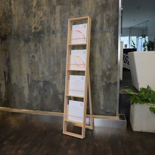 Podlahový stojan na katalogy Wood Mate floor