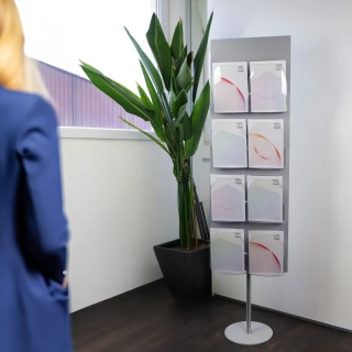 Stojan na letáky Dacapo Floor